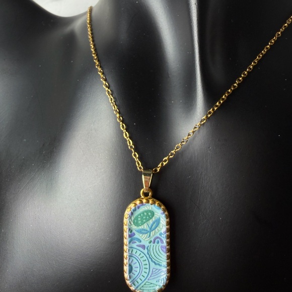 Stainless steel adjustable Gold and Blue Pendant Necklace - Picture 3 of 7